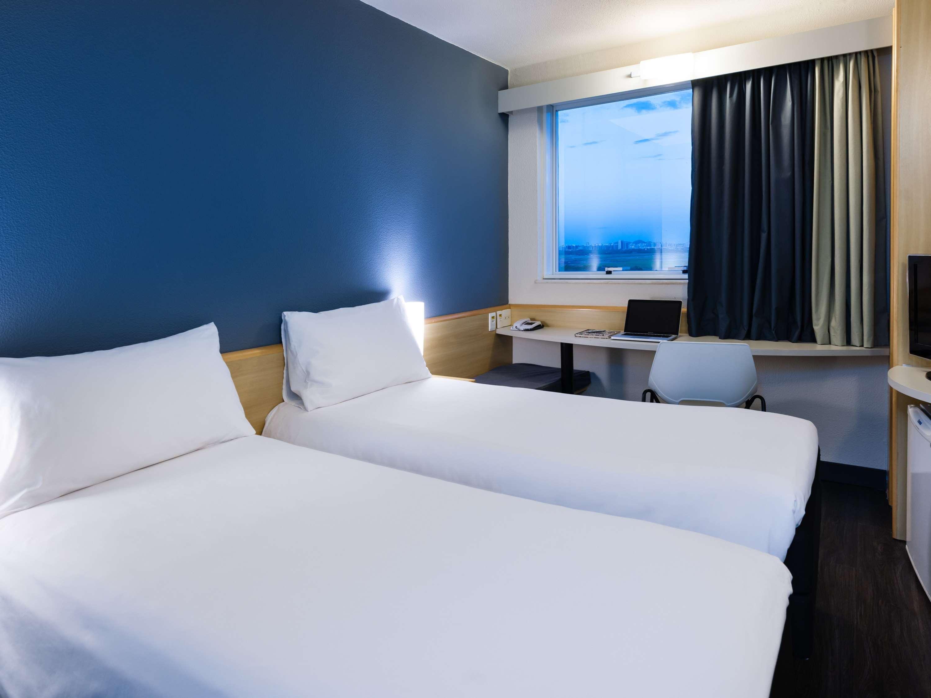 Готель Ibis Vitoria Aeroporto Екстер'єр фото